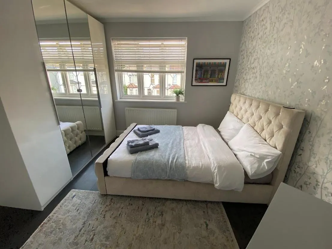 Mount Road Hotel Bexleyheath Guest house